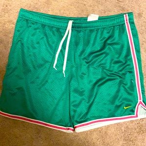 VINTAGE NIKE ATHLETIC SHORTS